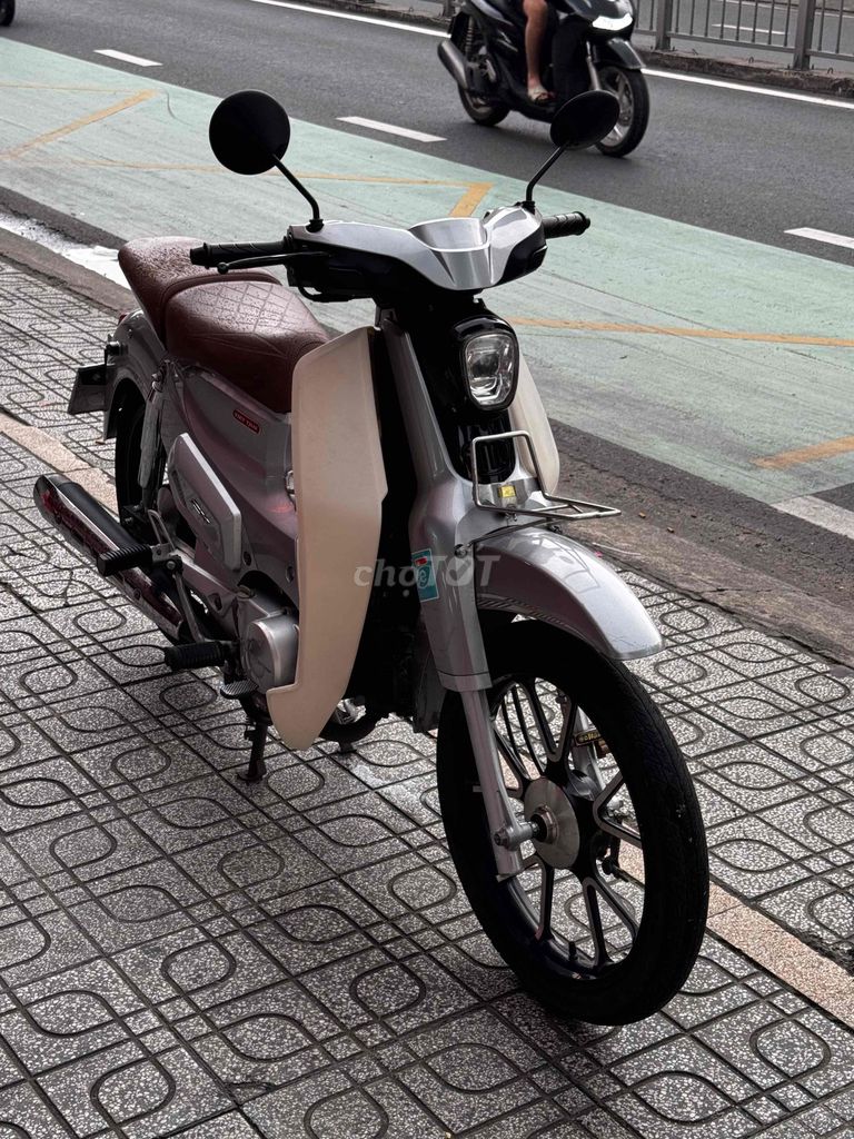 Honda Super Cub 50cc 2024 Bạc xám bstp