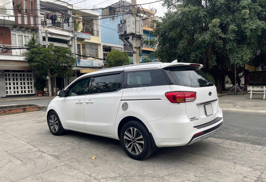 Kia Sedona 2017 bản full Trắng. Mua bán Ô tô tại Thành phố Biên Hòa Đồng Nai được đăng bởi Nguyễn Thưởngka hình 5
