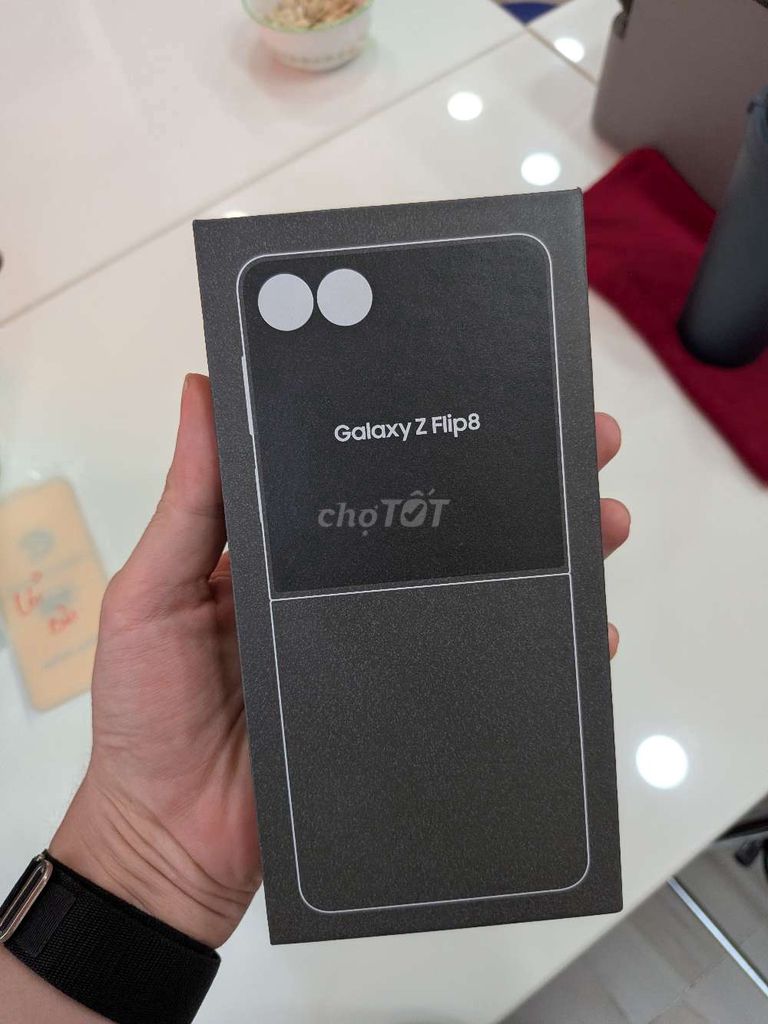 Samsung Galaxy Z Flip8 Mới Nguyên Seal. Mua bán Điện thoại tại Quận Bình Thạnh Tp Hồ Chí Minh được đăng bởi DUY Bán Đủ Thứ hình 1