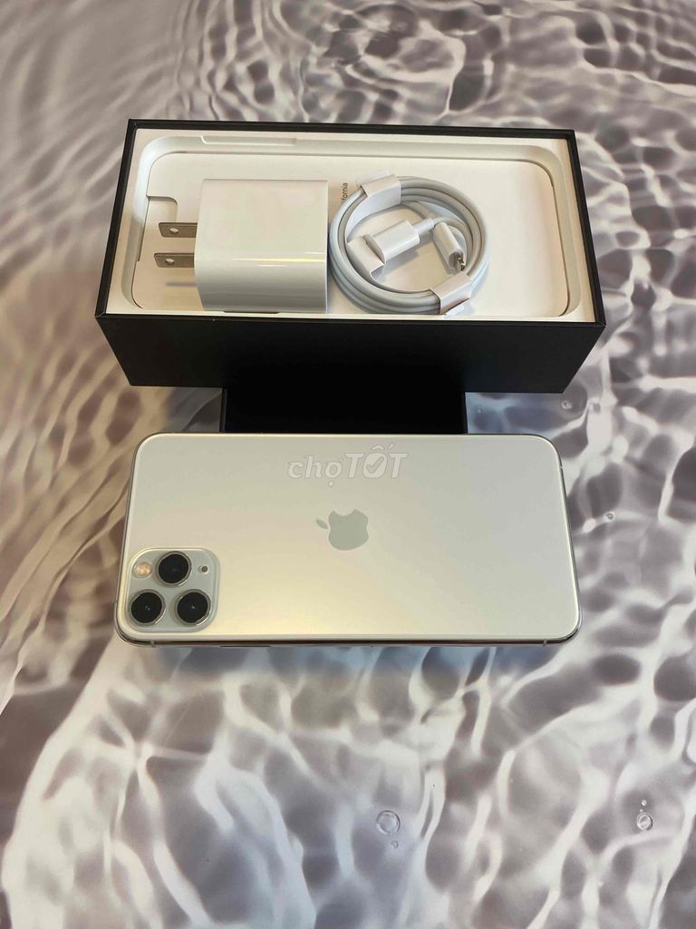 iPhone 11 Pro Max 64G Quốc Tế Zin Chuẩn Bao Xài. Mua bán Điện thoại tại Quận 5 Tp Hồ Chí Minh được đăng bởi Apple Flagship Store hình 1