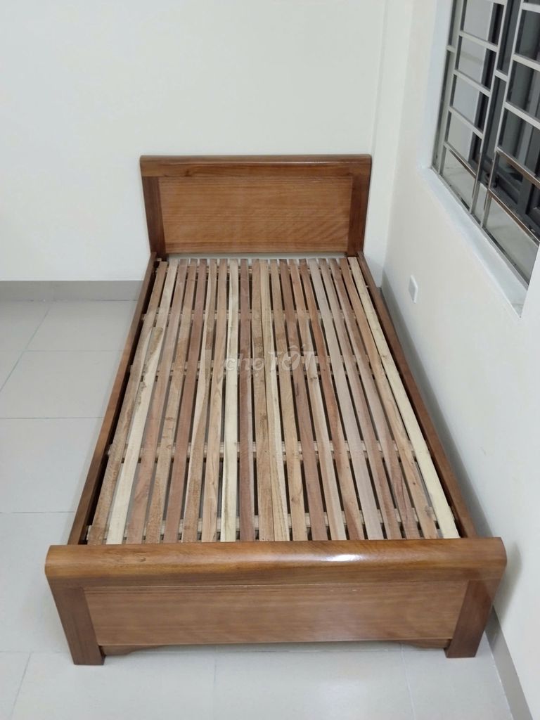 Giường đơn Gỗ thịt tự nhiên Nâu 2m x 1m. Mua bán Giường, chăn ga gối nệm tại Quận Đống Đa Hà Nội được đăng bởi Snowdrop hình 1