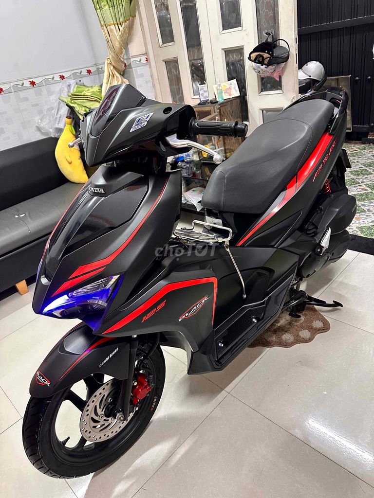 Воздушный клинок Honda 2018 черный