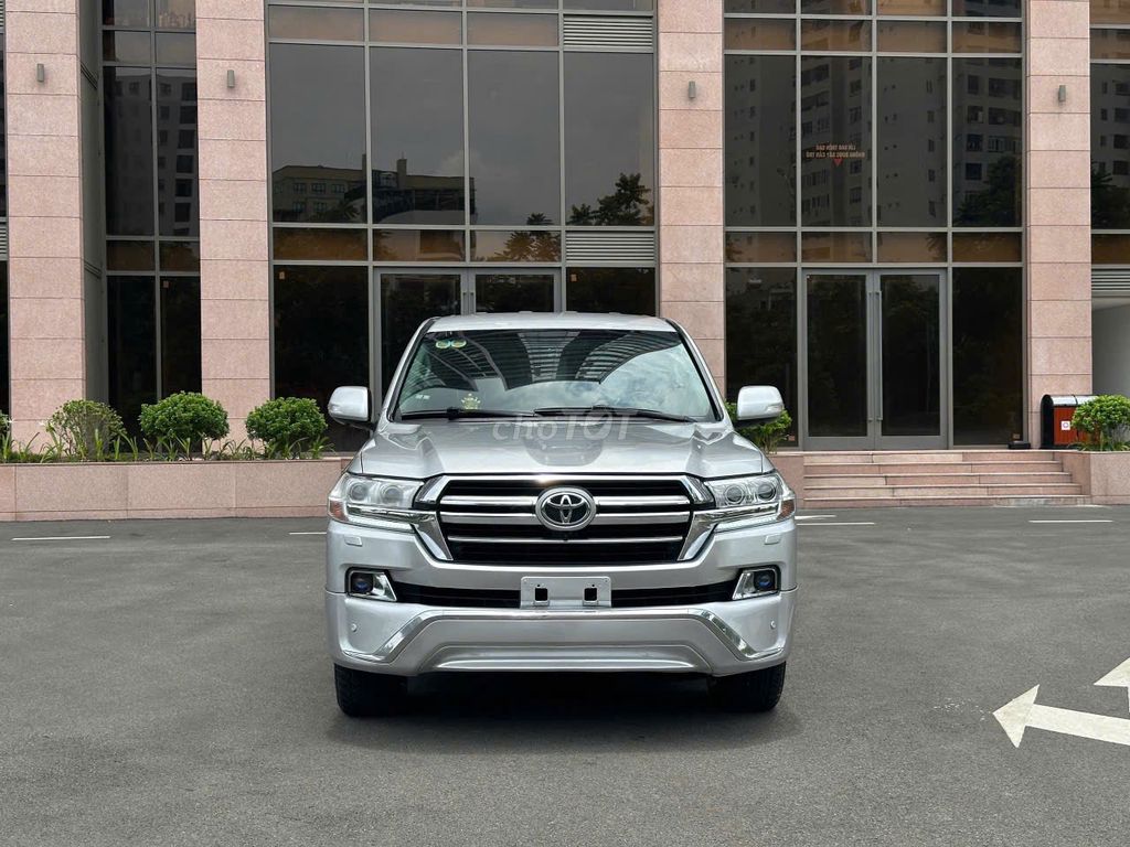 toyota Land Cruiser đơi 2016 nhâp my ban 4.6. Mua bán Ô tô tại Quận Hà Đông Hà Nội được đăng bởi Vinh  hình 1