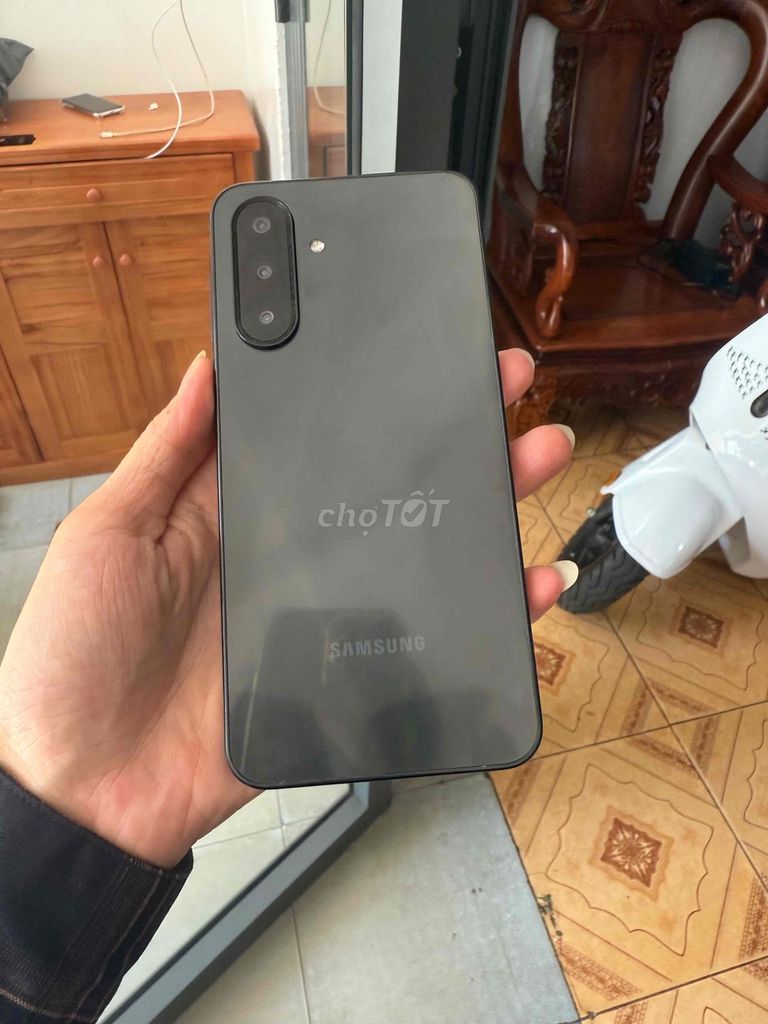 Samsung Galaxy A17 4G 8GB/256GB Đen 98%. Mua bán Điện thoại tại Thành phố Buôn Ma Thuột Đắk Lắk được đăng bởi Nguyễn Tâm hình 1