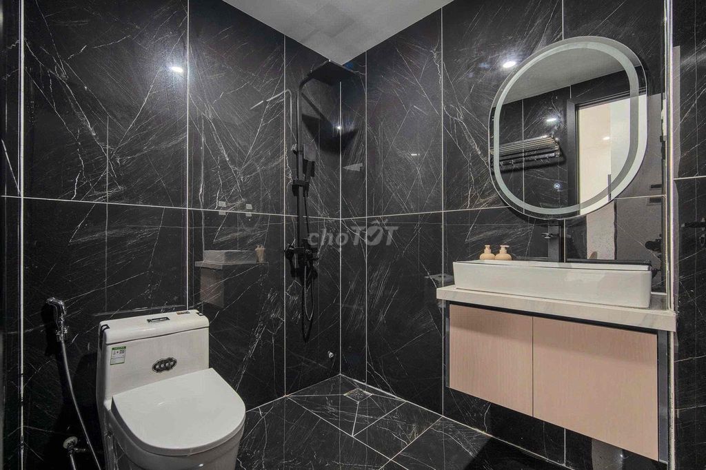 Квартира с большим балконом рядом с Crowne Plaza — фото 7
