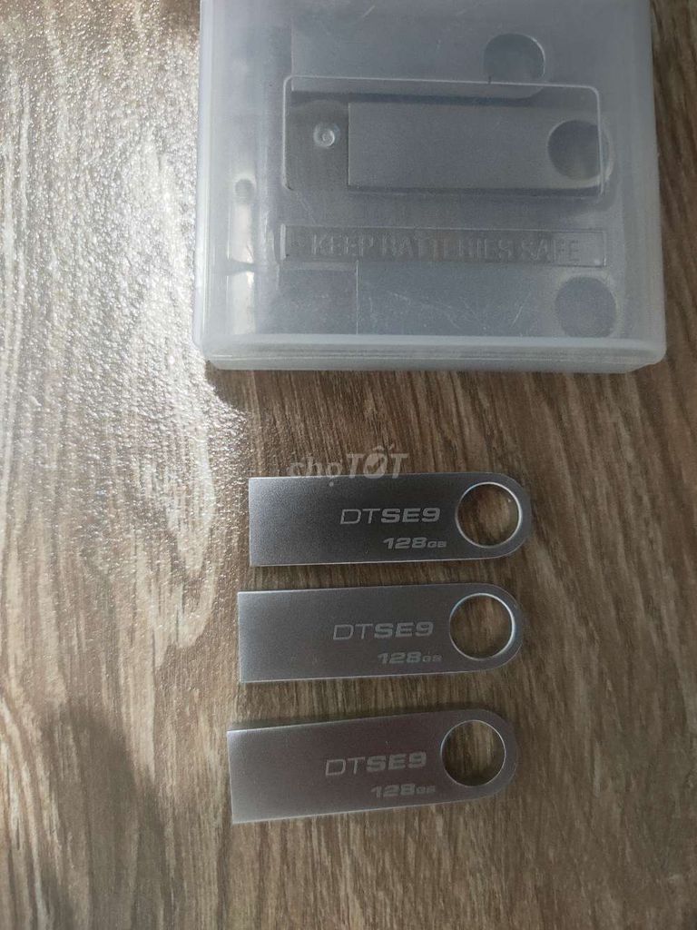 USB Bạc 128GB, SSD 240gb. Mua bán Linh kiện (RAM, Card...) tại Huyện Chơn Thành Bình Phước được đăng bởi Đinh Công Hiệu hình 1