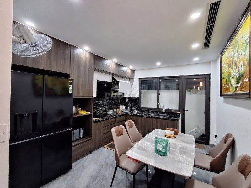 Продается дом Phuc Dong, Long Bien - 65 м², автомобиль, лифт, около 12 миллиардов долларов