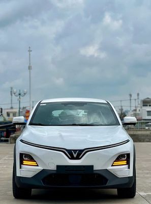 VinFast VF6 sẵn xe sẵn hồ sơ, hỗ trợ giao xe Sớm