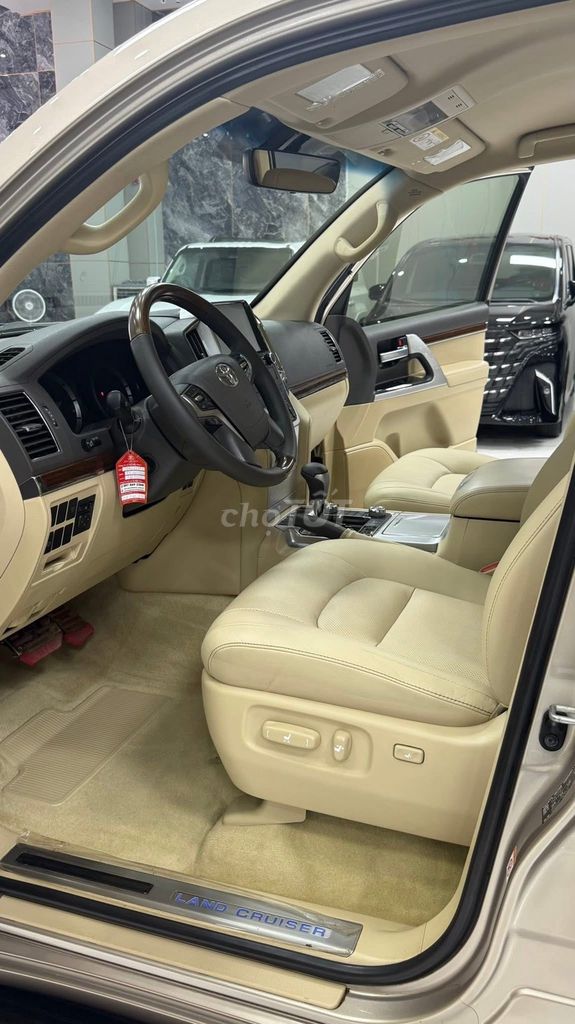 Toyota Land Cruiser LC200, sản xuất 2016 cực mới.. Mua bán Ô tô tại Quận Bắc Từ Liêm Hà Nội được đăng bởi Mr Hợi  hình 8