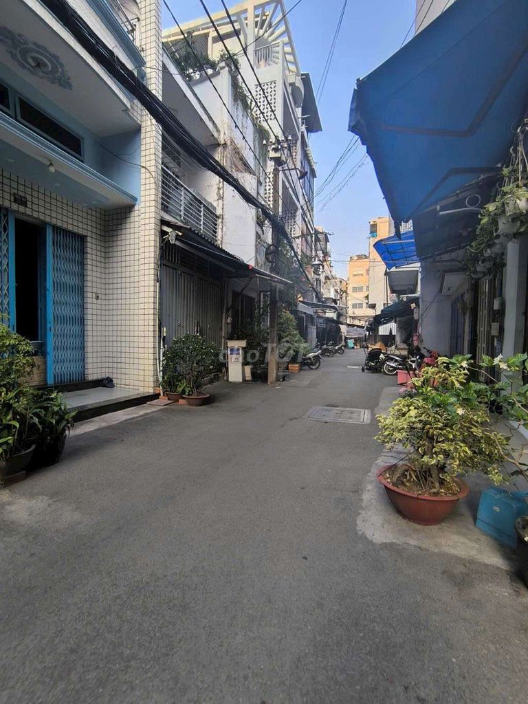 Аренда · 2 комн. · 50 м² · Quận Tân Bình, ул. mặt tiền đg.đất thánh.