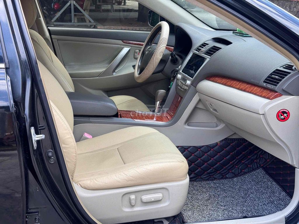 Toyota Camry 2.4G 2010 в отличном состоянии без дефектов