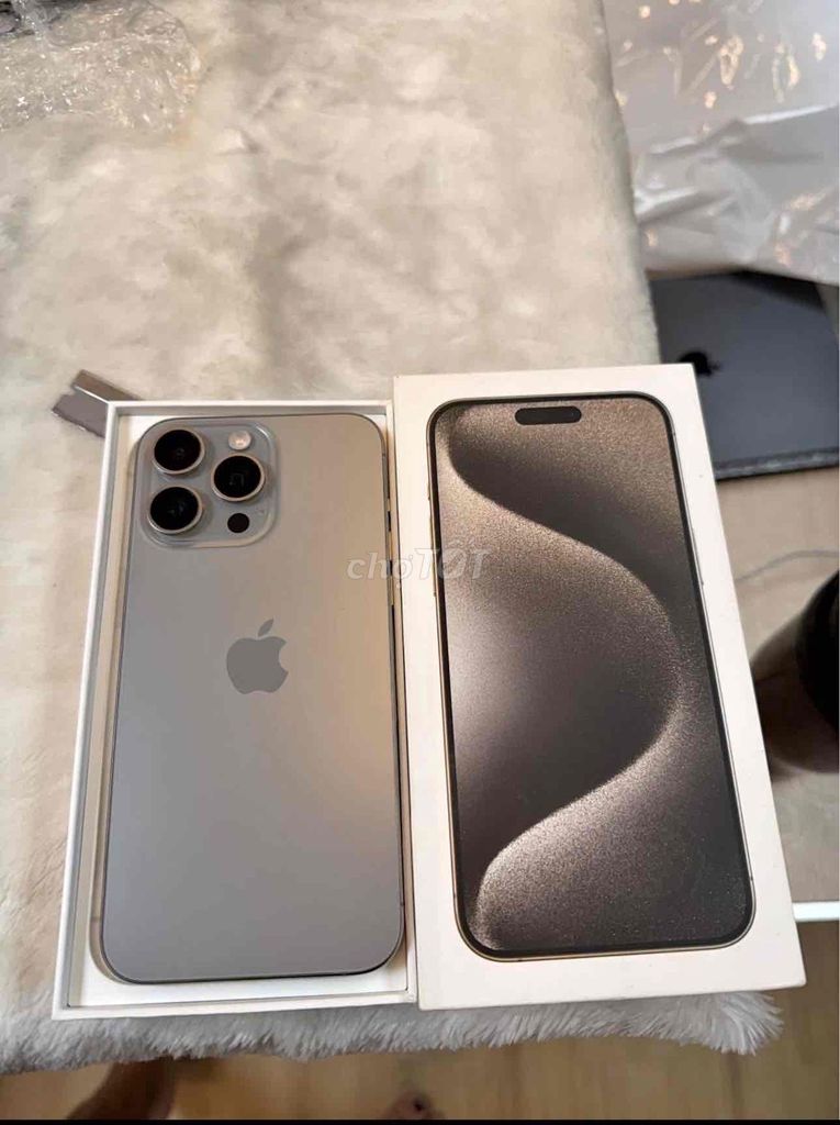 iPhone 15 Pro Max 256GB FULLBOX 99% APPLE 8/2025. Mua bán Điện thoại tại Quận 10 Tp Hồ Chí Minh được đăng bởi iStockHCM hình 1