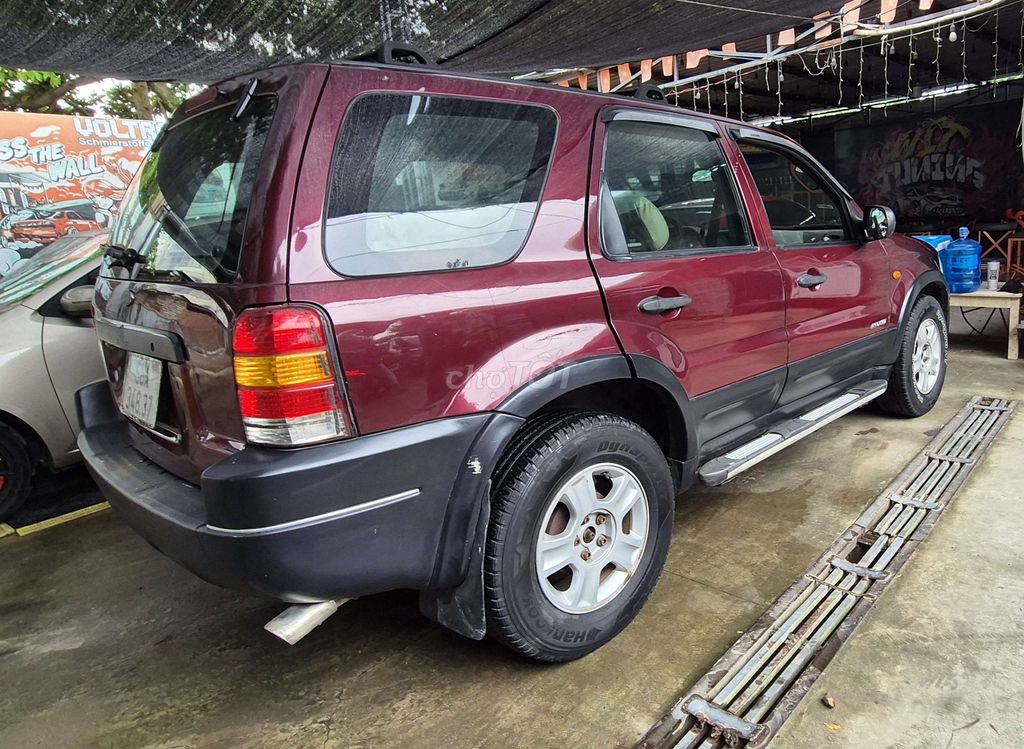 Ford Escape XLT 2003 автомат красный
