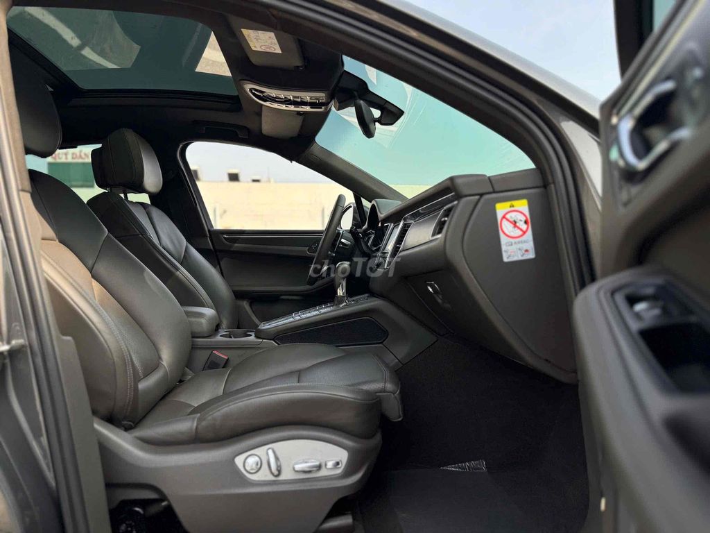 Porsche Macan 2014 Xám 70000 km. Mua bán Ô tô tại Quận Gò Vấp Tp Hồ Chí Minh được đăng bởi Trọng Thức hình 7