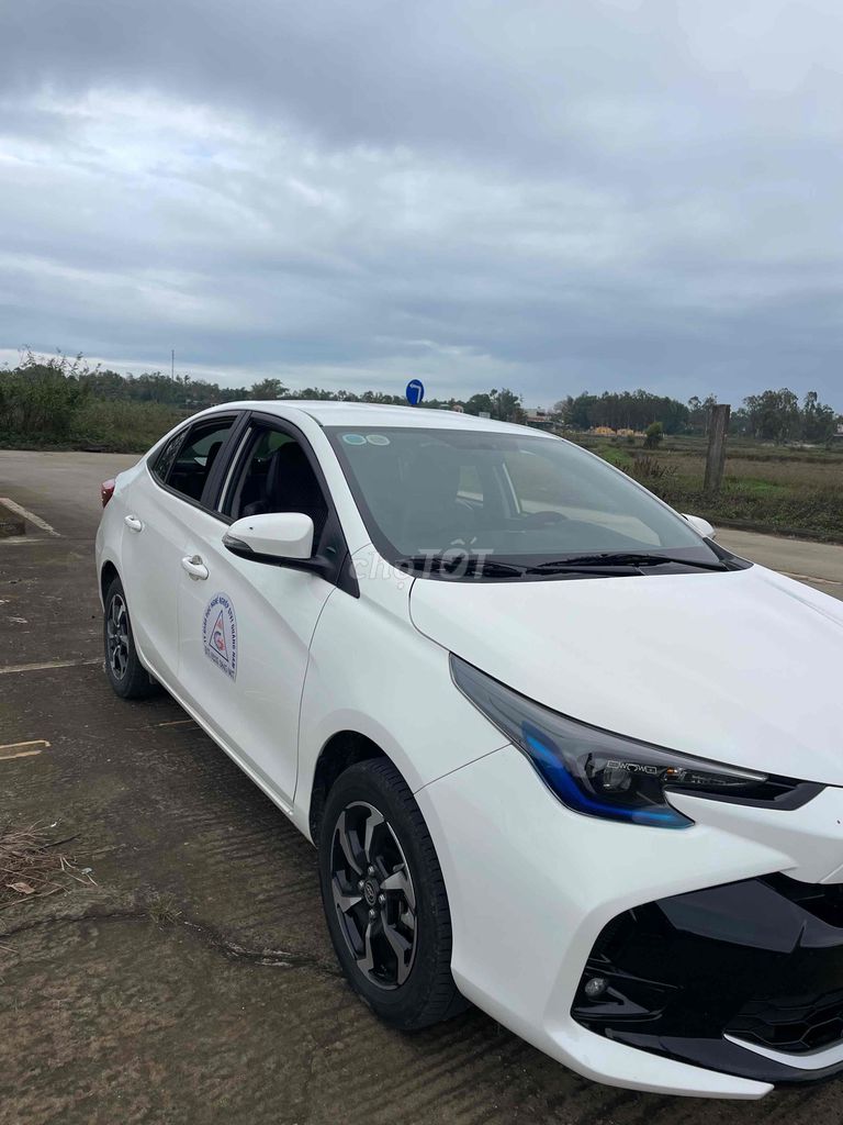 Toyota Vios E-MT 2025 28000 km. Mua bán Ô tô tại Thành phố Tam Kỳ Quảng Nam được đăng bởi Sư Trương Văn hình 2