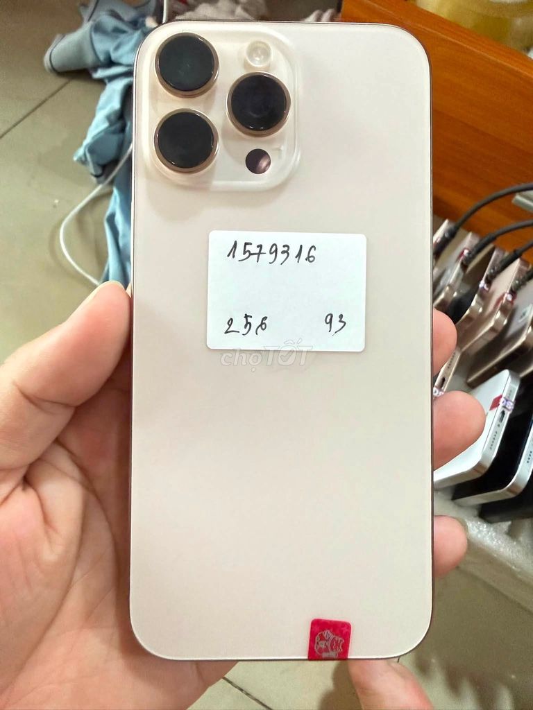 Apple iPhone 16 Pro Max 256GB Vàng 93%. Mua bán Điện thoại tại Quận 1 Tp Hồ Chí Minh được đăng bởi Hội Đồ Điện Tử hình 1