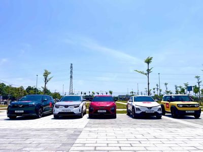 VinFast VF3 VF5 VF6 VF7 VF8 VF9. Mua bán Ô tô tại Thành phố Quảng Ngãi Quảng Ngãi được đăng bởi Anh Tú