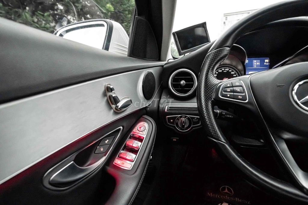 C200 model 2017 màu trắng xe sang siêu đẹp giá rẻ. Mua bán Ô tô tại Quận 7 Tp Hồ Chí Minh được đăng bởi Dương Phương hình 11