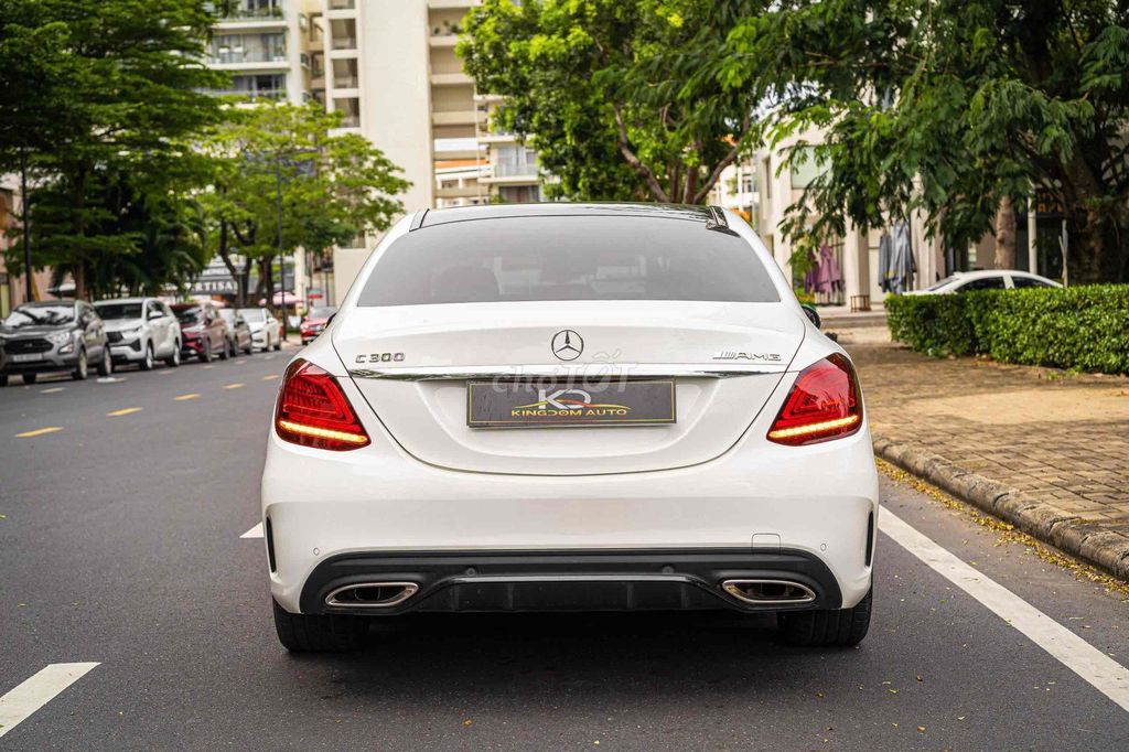 C300_AMG Sx 2021 màu trắng cá nhân 1 chủ siêu lướt. Mua bán Ô tô tại Quận 7 Tp Hồ Chí Minh được đăng bởi Dương Phương hình 5