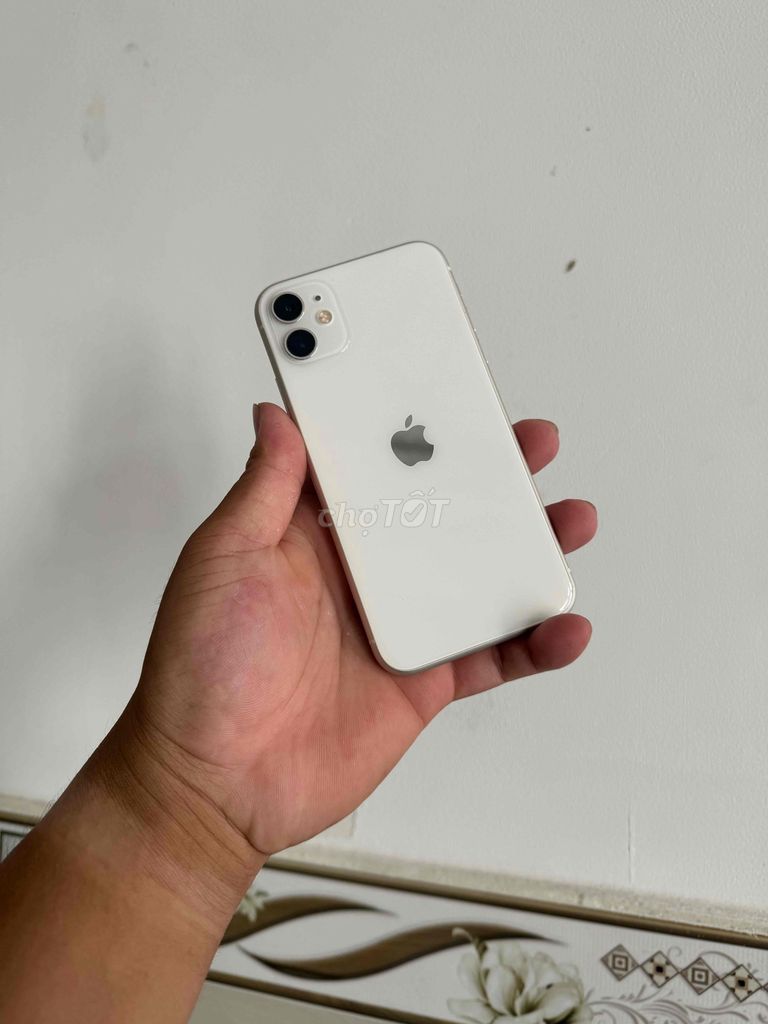 Apple iPhone 11 128GB Trắng. Mua bán Điện thoại tại Quận Tân Phú Tp Hồ Chí Minh được đăng bởi Thành Lê hình 1