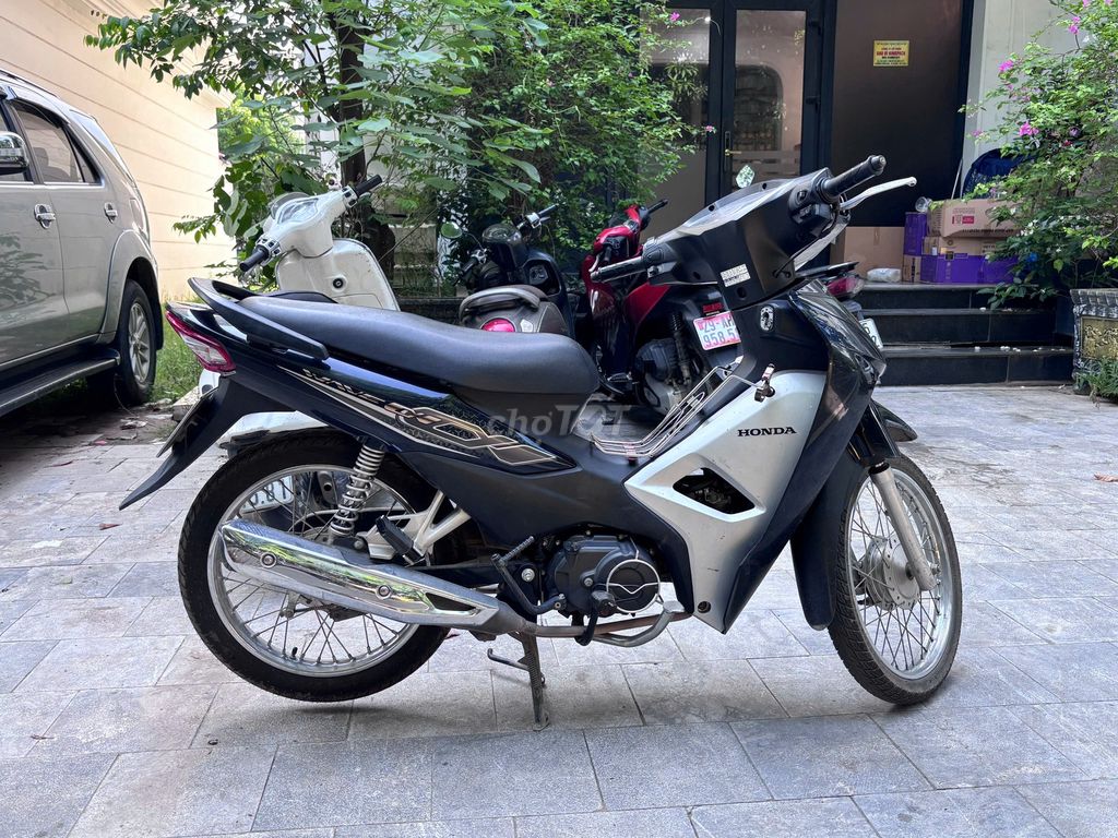 Honda Wave Alpha 2019 Черно-серебристый 37000 км