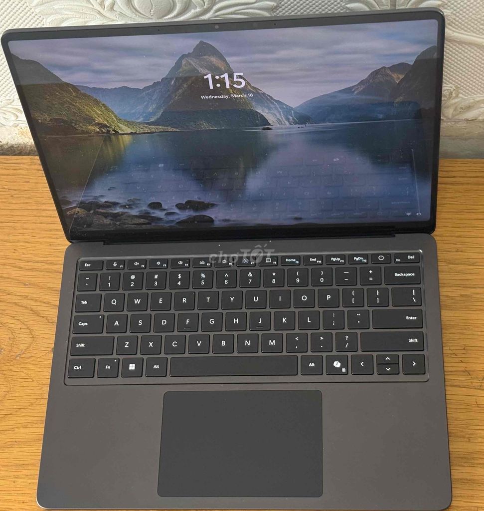 surface laptop 7 snap/64GB/1TB SSD new 98-99% zin. Mua bán Laptop tại Quận 3 Tp Hồ Chí Minh được đăng bởi Laptop macbook sumi hình 1