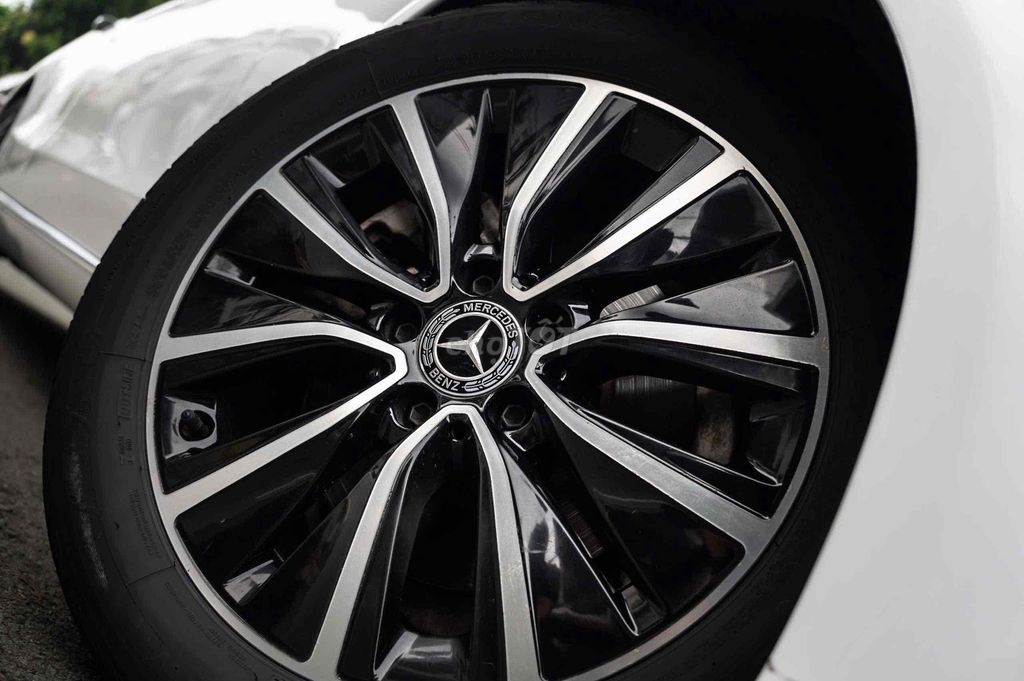 LONG ANH AUTO về Mercedes C200FL 2019. Mua bán Ô tô tại Quận 7 Tp Hồ Chí Minh được đăng bởi LongAnh AuTo  hình 7