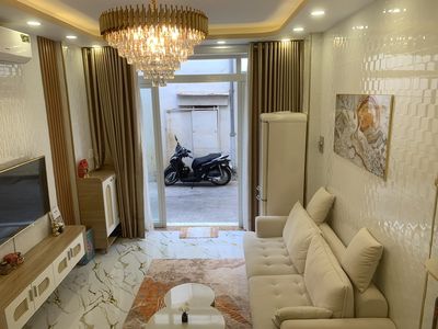 Bán nhà Cách Mạng Tháng 8 gần đưởng Phạm Văn Hai