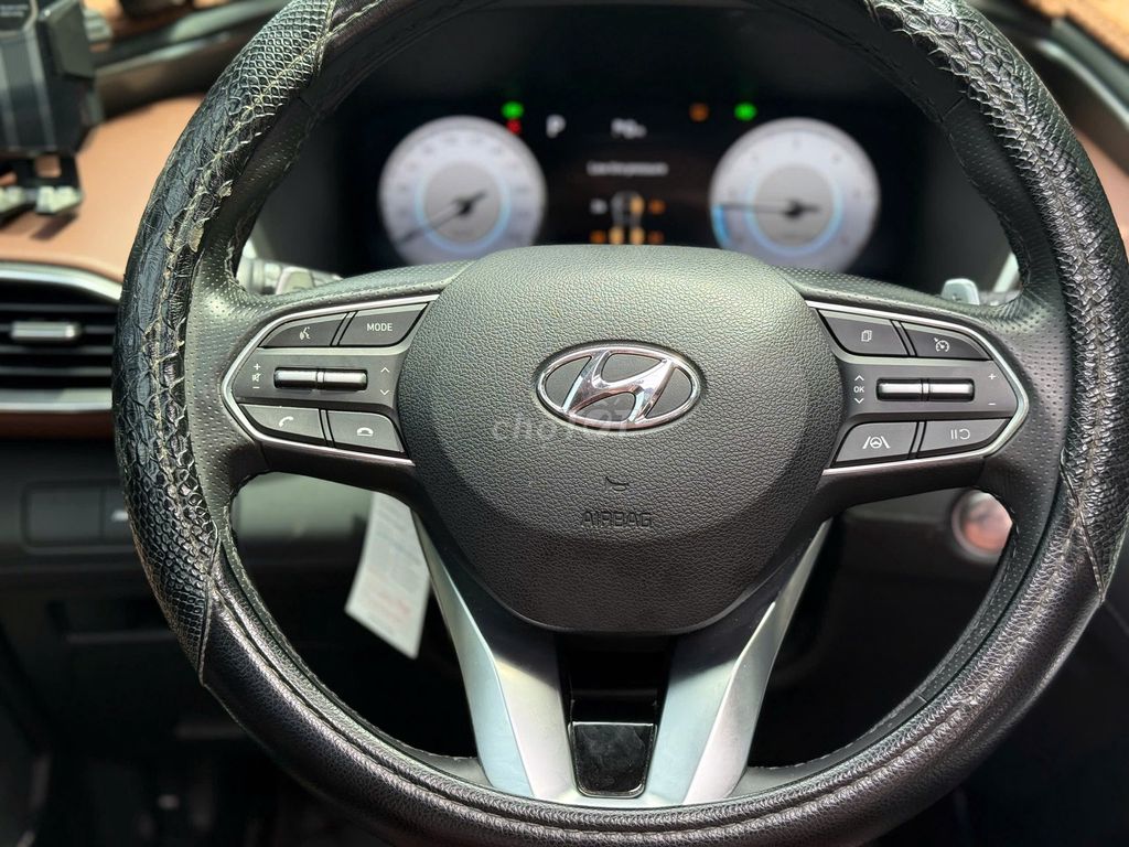 Hyundai Santafe Dầu 2.2 Premium 2021-54000km. Mua bán Ô tô tại Thành phố Dĩ An Bình Dương được đăng bởi Siêu Thị Ô Tô Bình Dương  hình 10