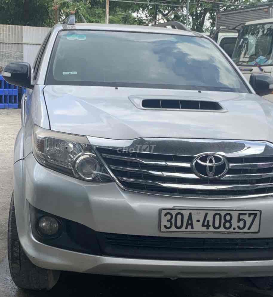 Toyota Fortuner 2014 8 chỗ. Mua bán Ô tô tại Quận Hoàng Mai Hà Nội được đăng bởi dangthanh hình 3