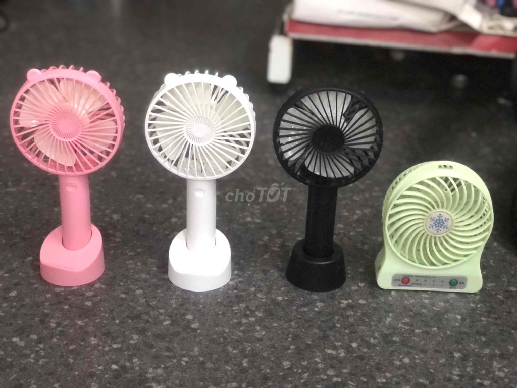 Quạt mini cầm tay NeW hàng thanh lý. Mua bán Quạt tại Quận Thanh Khê Đà Nẵng được đăng bởi THANH LÝ ĐỒ CŨ hình 1