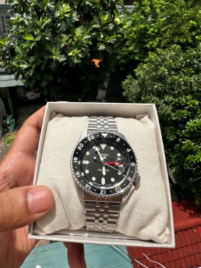 Đồng hồ Seiko 5 GMT SBSC001 Đen Xám. Mua bán Đồng hồ tại Quận 7 Tp Hồ Chí Minh được đăng bởi BB Watch hình 1