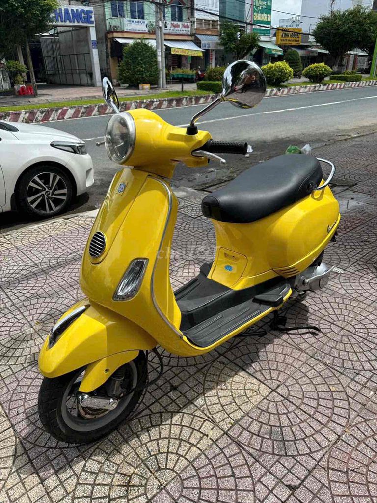 Piaggio Vespa LX 2010 zin đep vĩnh long. Mua bán Xe máy tại Thành phố Vĩnh Long Vĩnh Long được đăng bởi xe máy Tùng Beo hình 2