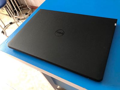 Laptop dell Core i5 ram 8G vga 2G đồ hoạ