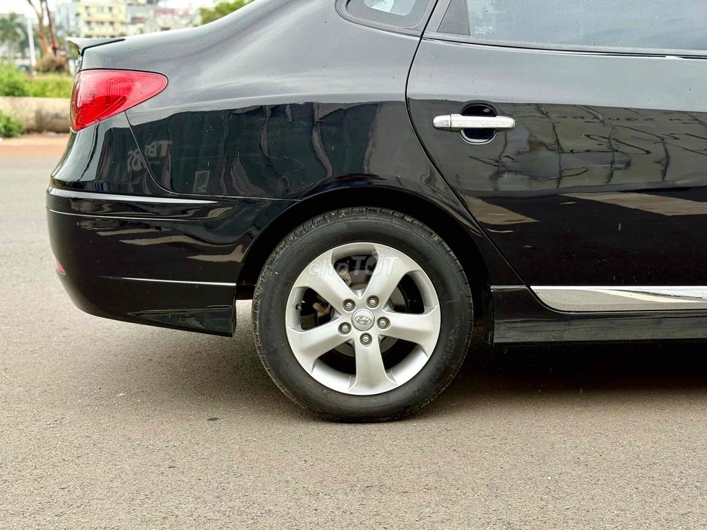 Hyundai Avante 2011 1.6 AT - 128000 km. Mua bán Ô tô tại Thành phố Dĩ An Bình Dương được đăng bởi Nguyễn Thành Công hình 1