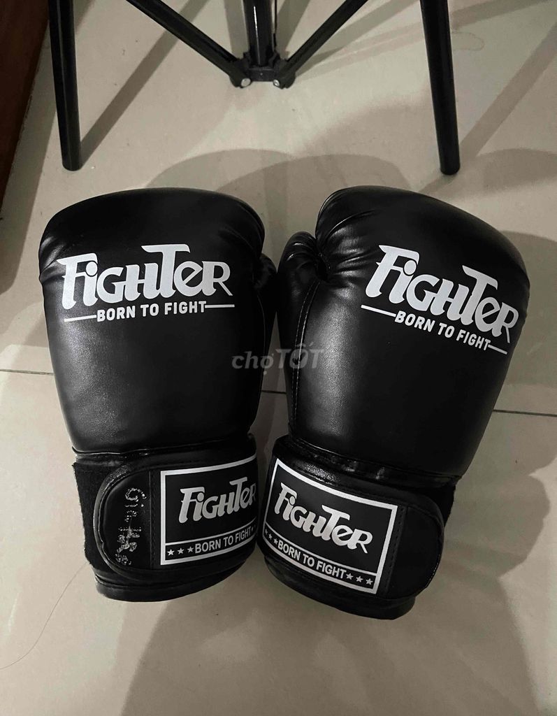 Găng tay boxing Fighter Đen 8 oz. Mua bán Đồ thể thao, Dã ngoại tại Quận 12 Tp Hồ Chí Minh được đăng bởi Gia Hân hình 1