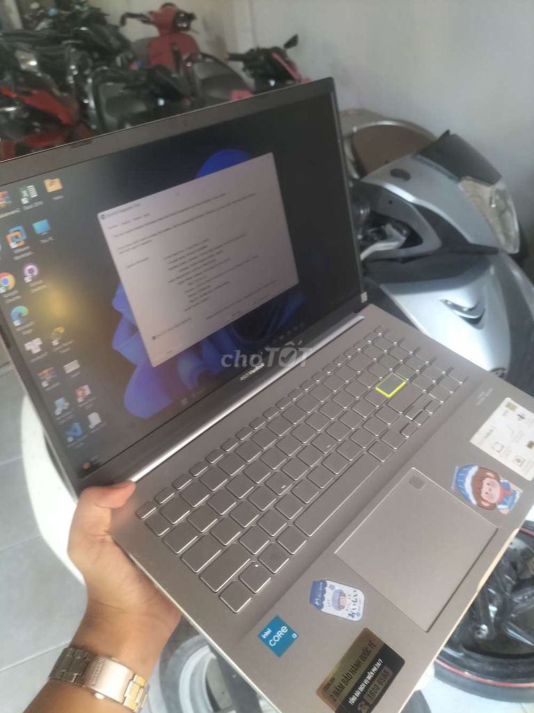Bán Laptop Asusvivobook i3 - 11 giá 4 triệu 6