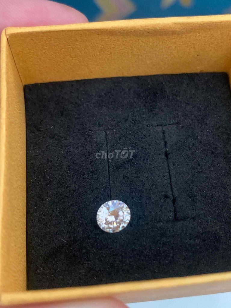 Đá quý Moissanite 6mm Đã qua sử dụng. Mua bán Đồ sưu tầm, đồ cổ tại Huyện Bình Chánh Tp Hồ Chí Minh được đăng bởi Agnes Thư hình 1