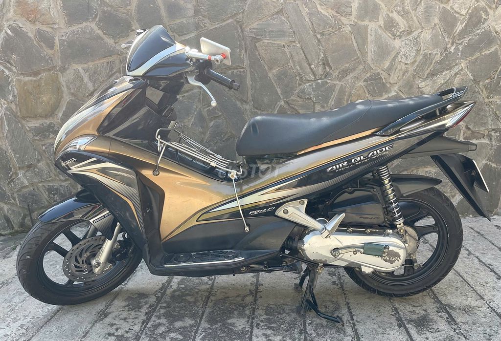 Dư xe AB 2012 zin chính chủ nữ trung niên chạy kỹ. Mua bán Xe máy tại Huyện Lấp Vò Đồng Tháp được đăng bởi Ss Đỗ hình 2