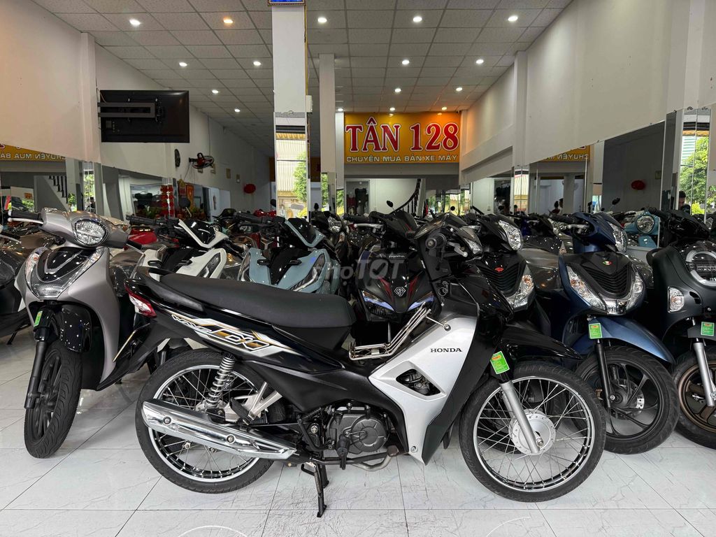 WAVE 2022. Zin Êm Đẹp. Odo Thấp. Giấy Rạch Giá. Mua bán Xe máy tại Thành phố Rạch Giá Kiên Giang được đăng bởi XE MÁY CŨ TÂN 128 hình 1