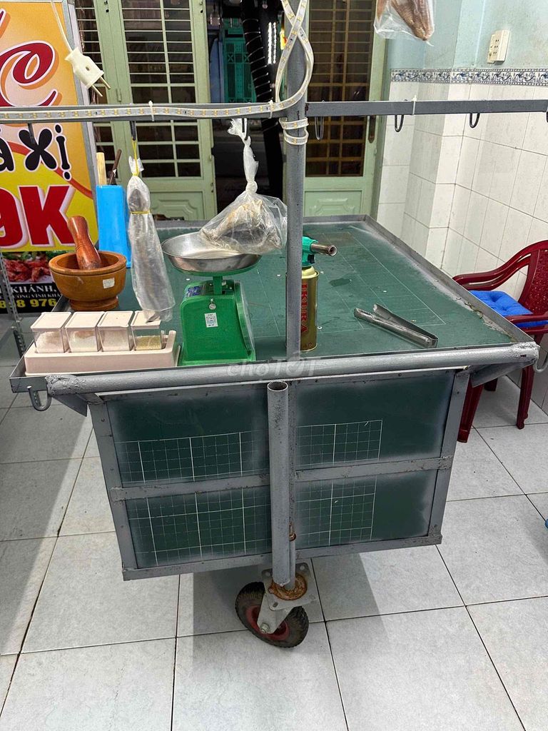 Thanh lý xe đẩy bán dạo. Mua bán Phương tiện khác tại Quận 4 Tp Hồ Chí Minh được đăng bởi Ly Nguyen hình 2