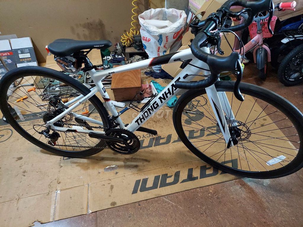 Màu trắng  ĐẸP SANG CUỘC THỂ THAO THỐNG NHẤT 586. Mua bán Xe đạp tại Quận Cái Răng Cần Thơ được đăng bởi Nguyễn Nhung hình 5