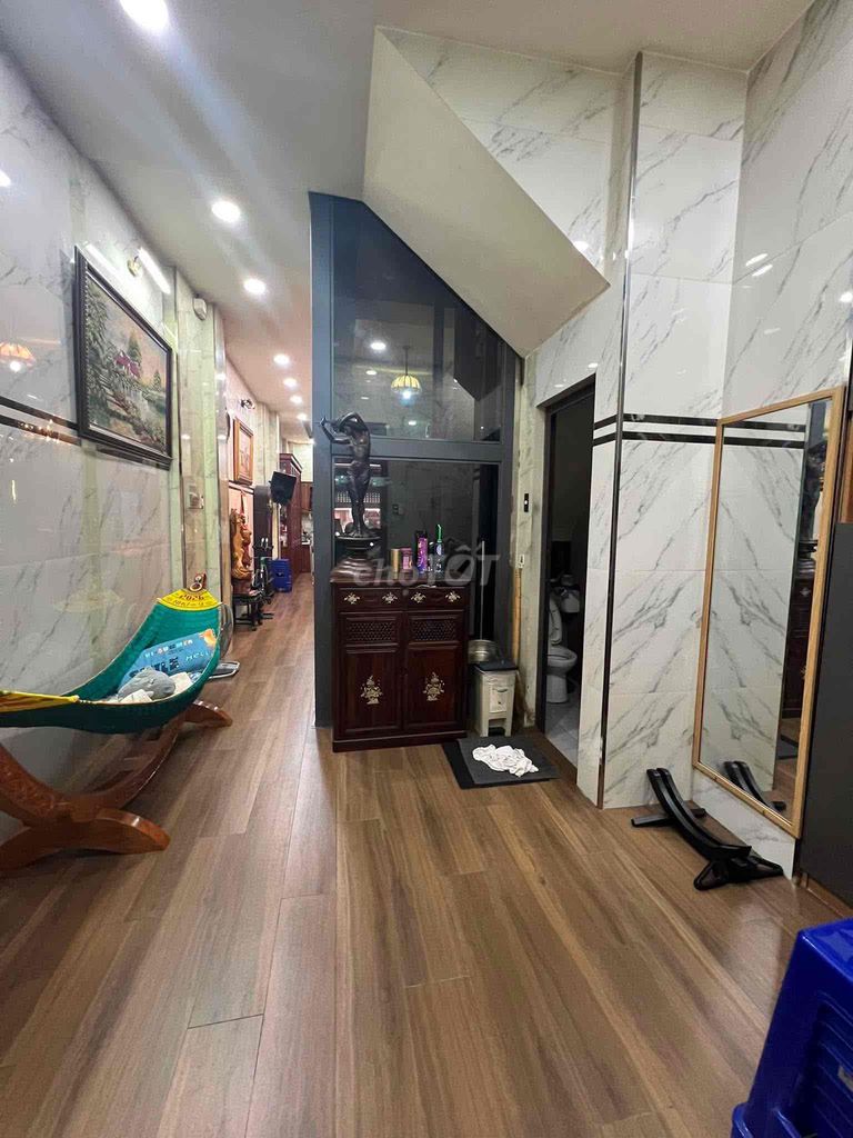 BÁN NHÀ MẶT TIỀN TRIỆU QUANG PHỤC Q5 THANG MÁY XỊN 6TẦNG 6PN 4WC.