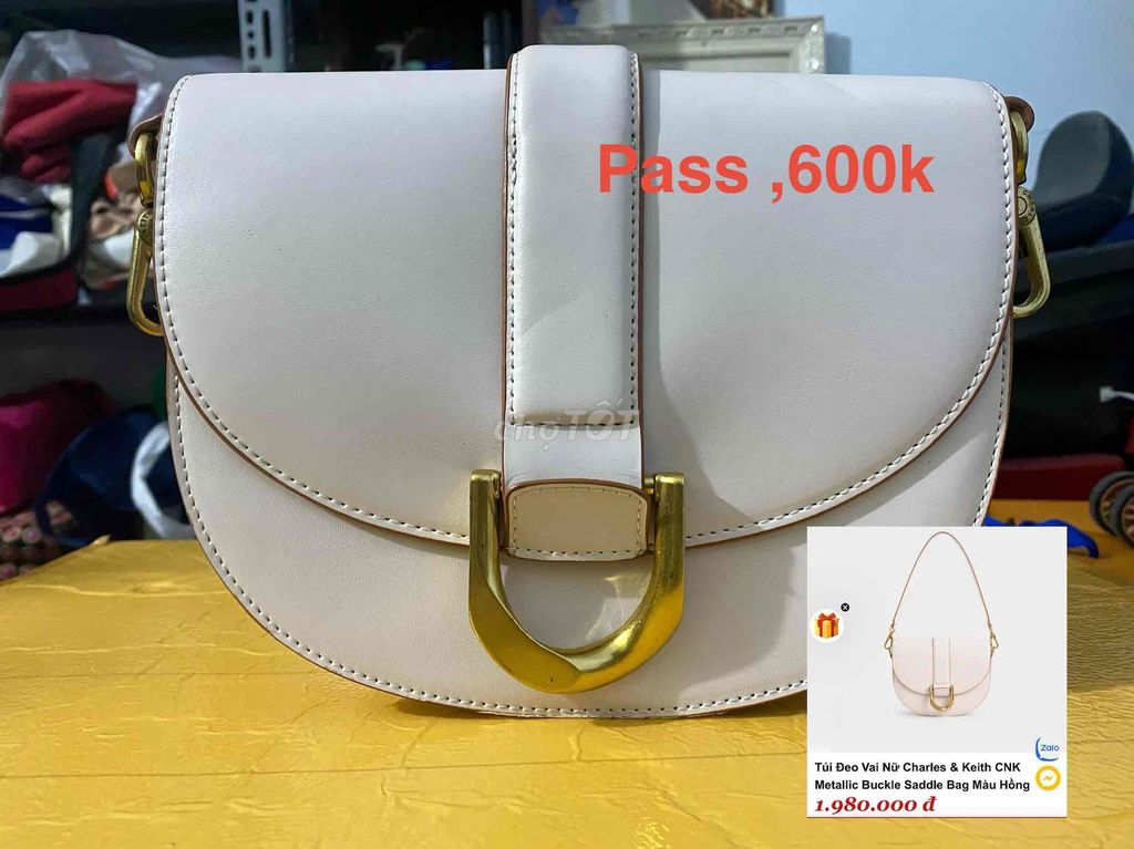 Túi đeo vai Charles & Keith Nữ Da. Mua bán Túi xách tại Quận 7 Tp Hồ Chí Minh được đăng bởi Duong Huong hình 1