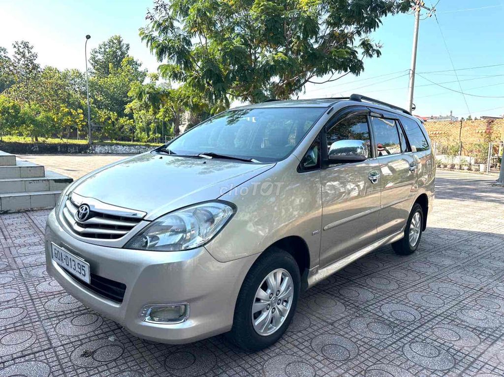 Toyota Innova 2011 Vàng cát 106.236 km. Mua bán Ô tô tại Huyện Củ Chi Tp Hồ Chí Minh được đăng bởi Nguyễn Văn Đạt hình 2