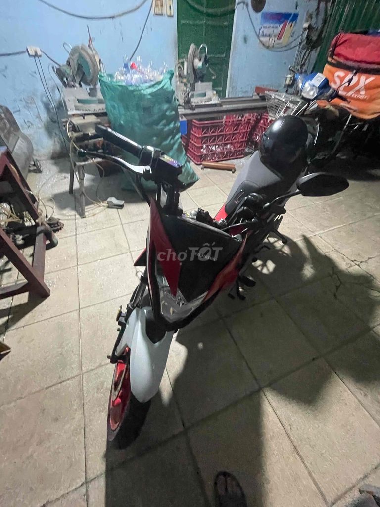 Honda Sonic 2023 Đỏ trắng đen. Mua bán Xe máy tại Quận Bình Tân Tp Hồ Chí Minh được đăng bởi Nguyễn Khoa hình 3