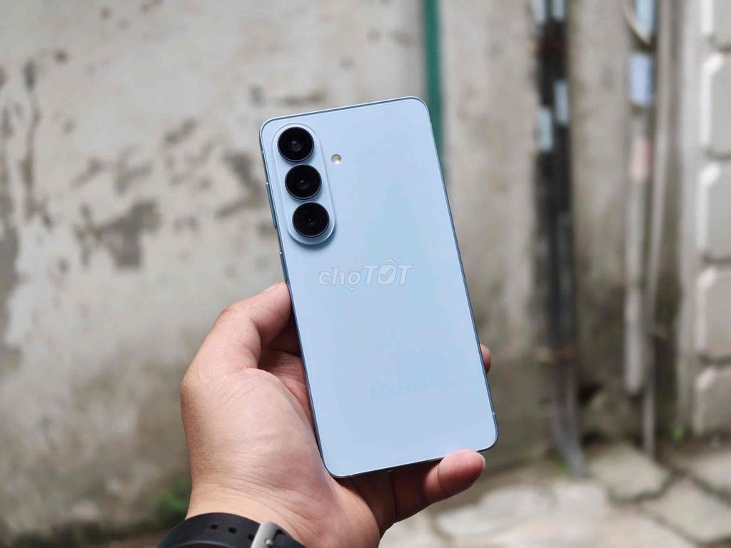 Samsung Galaxy S26 256GB Chính Hãng Sạc 1 Lần. Mua bán Điện thoại tại Quận Hoàng Mai Hà Nội được đăng bởi Nhím Store 113 Nguyễn An Ninh hình 1