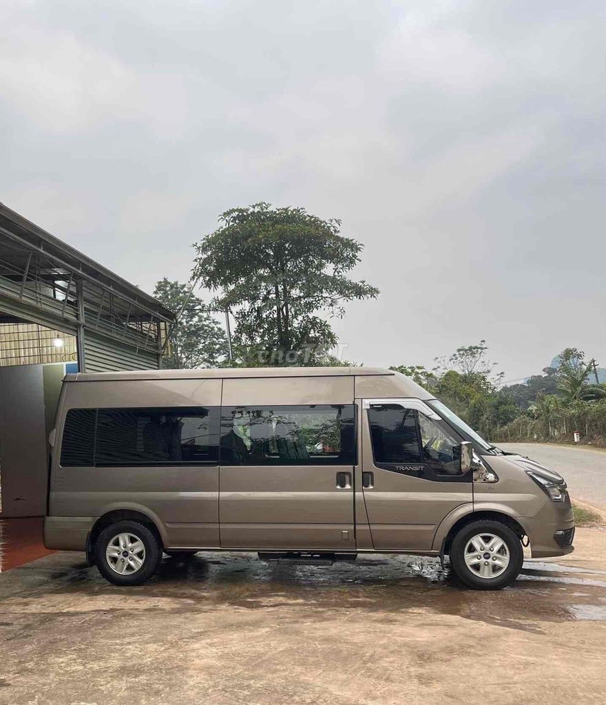 Ford Transit, xe đẹp, giá thương lượng