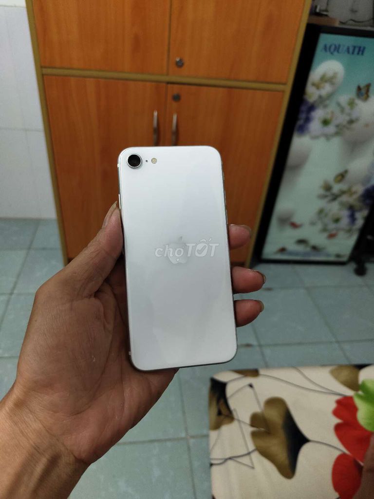 Apple iPhone SE2 Trắng 2 SIM Đã sử dụng. Mua bán Điện thoại tại Thành phố Dĩ An Bình Dương được đăng bởi A Minh  hình 1