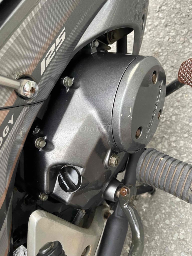 Future Neo kim 2006 bstp đầu nồi zin máy siêu ngon. Mua bán Xe máy tại Quận Bình Tân Tp Hồ Chí Minh được đăng bởi HUY hình 7